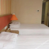 Отель Home Inns (Xianning Yinquan Avenue Hot Spring branch), фото 1