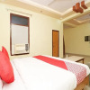 Отель OYO 12775 Bharat Plaza, фото 12