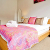 Отель JOIVY Bright Royal Mile Apartment, фото 17