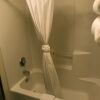 Отель FairBridge Inn & Suites Kellogg, фото 16