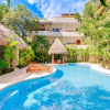 Отель Condo Complex with an Alluring Pool & Tropical Vibes by Stella Rentals, фото 13