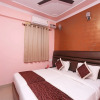 Отель OYO 9209 Hotel Garden Villa, фото 14