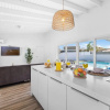 Отель Brand NEW Modern 3ba3ba Villa With Pool and Patio, фото 10