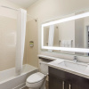 Отель Candlewood Suites Davenport, an IHG Hotel, фото 7