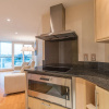 Отель Stunning Flat Overlooking the Thames, фото 10