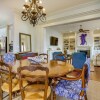 Отель Large, Elegant Home < 2 Miles to Ole Miss!, фото 11