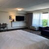 Отель Holiday Inn Chicago Nw Crystal Lk Conv Ctr, an IHG Hotel, фото 30