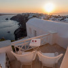 Отель White House Villa with 3 bedrooms and amazing views at Oia, фото 14