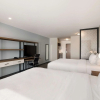 Отель Everhome Suites Corona, фото 26