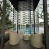 Отель Comfy Family Suite 3 Bedrooms @ Menjalara, фото 15