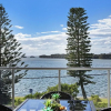 Отель Lakeside Waterfront Apartment 18, фото 1