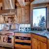 Отель Three Peaks Mountain Lodge, фото 12