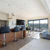 Отель High-end 3BR House - Skytower View, фото 31