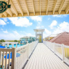 Отель Stunning Views Beach Club 2 Pools and Amenities, фото 1