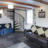 Отель Bunk House - 4 Bedroom - Llangenith, фото 3