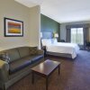 Отель Holiday Inn Express & Suites Geneva Finger Lakes, an IHG Hotel, фото 4