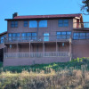 Отель Stunning Cabin: 7 Acres, 360 Views, 20min to Park!, фото 1