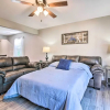 Отель Townhome 1-min Walk to Lake & Close to Sdc!, фото 5