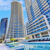 Отель H Luxury Residence Apartments - HP Surfers Paradise в Голде-Косте