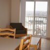 Отель Laurier - Kings Court Residence в Уотерлу