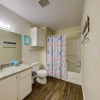 Отель Peaceful and secure pet-friendly condo in Gulf Shores, steps from swimming pool, фото 11
