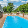 Отель Foothills Walk-in - On-site Amenities, фото 16