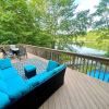 Отель Waterfront Mansion W hot-tub & Pool by RedAwning, фото 14
