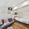 Отель Cabin Retreat! 1 Mile To The Beach, Downtown, Ski! 1 Bedroom Home by Redawning, фото 4