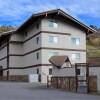 Отель The ski-in/ski-out trailhead for Storm Meadows at Christie Base, фото 24