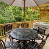 Отель Foxes' Den Cabin with Private Hot Tub and Arcade Game by RedAwning, фото 4
