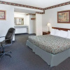 Отель Days Inn By Wyndham Costa Mesa Newport Beach, фото 4