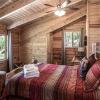 Отель Clearwater Cabin Three Bedroom Cabin, фото 4