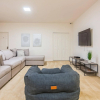 Отель Bedroom up 2 people with private bathroom 44-06, фото 2