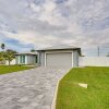 Отель Luxe Cape Coral Villa With Heated Saltwater Pool в Кейп-Корале