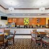 Отель La Quinta Inn & Suites by Wyndham Dodge City, фото 10