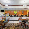 Отель La Quinta Inn & Suites by Wyndham Dodge City, фото 17