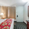 Отель Rodeway Inn & Suites, фото 30
