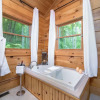 Отель Great Smoky Mountains Log Cabin Near Cashiers!, фото 13