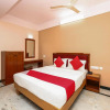 Отель OYO 17056 Hotel Chandra Palace, фото 10