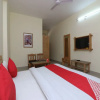 Отель OYO 23570 Hotel New Tashila, фото 14
