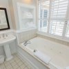 Отель The Burrus House Inn Waterfront Suites, фото 9