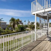 Отель USS Gulf Breeze Beach - Five Bedroom Home, фото 25