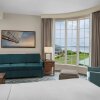 Отель Embassy Suites by Hilton Charleston Harbor Mt. Pleasant, фото 3