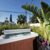 Отель The Retreat Units 3 4 Freshly Remodeled Patio With Hot Tub and Fire Pit, фото 11