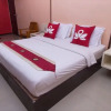 Отель ZEN Rooms Surasak 2, фото 8