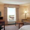 Отель Hampton Inn & Suites West Bend, фото 20