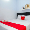 Отель RedDoorz near Kawasan Bandara Ahmad Yani Semarang, фото 3