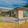 Отель Rose's Beach Pad - Matarangi Holiday Home, фото 19