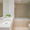 Отель Top54th Luxury 2BR Astonishing CBD Sight, фото 10