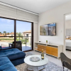 Отель NEW Modern 1BR 1BA Gold Coast Pool GYM Tennis, фото 3